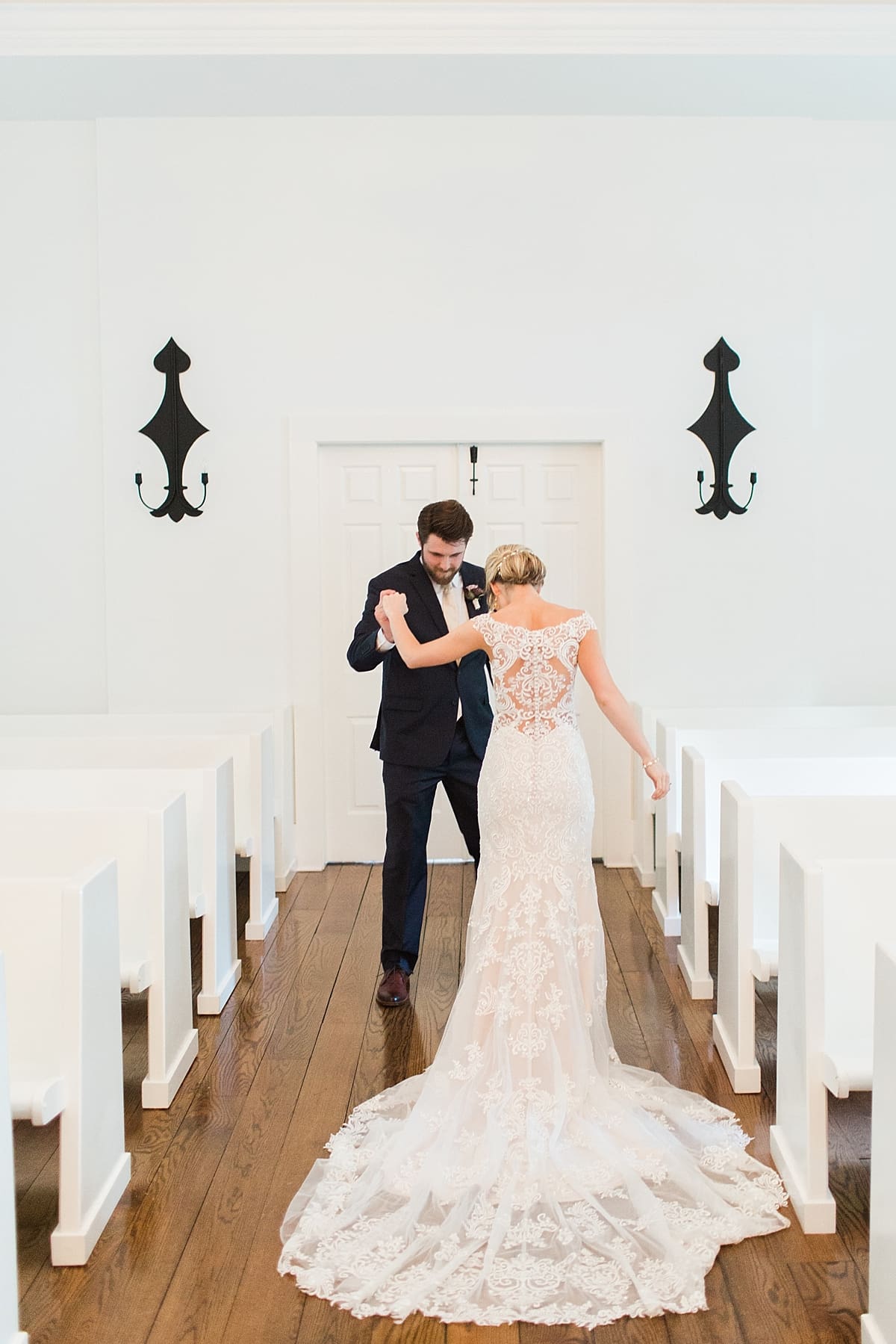  Arielle Peters Photography | Bride and groom doing first reveal on wedding day at The Morris Estate in Niles, Michigan.