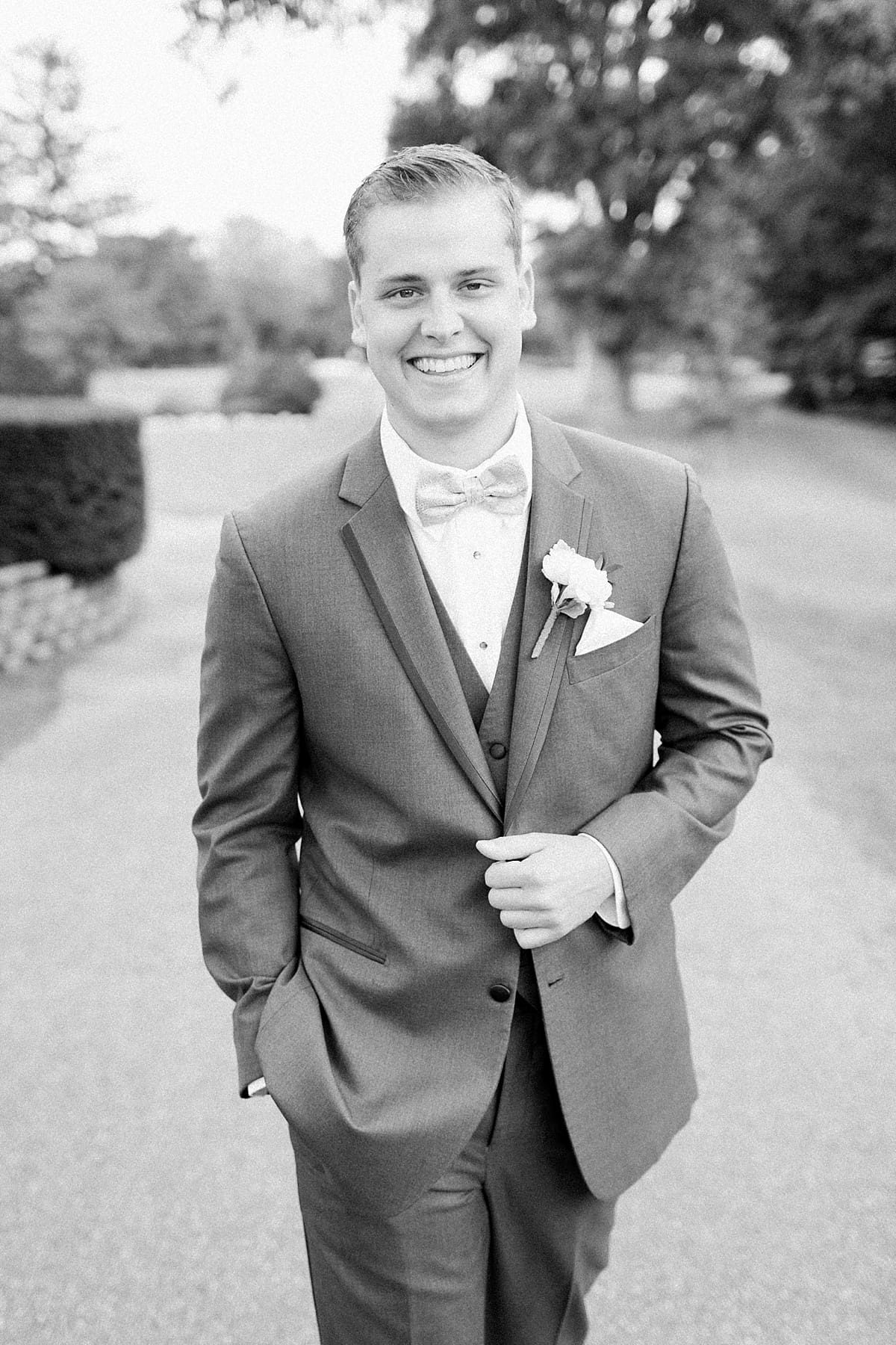 Arielle Peters Photography | Groom on golf course on wedding day at Morris Park Country Club in South Bend, Indiana.