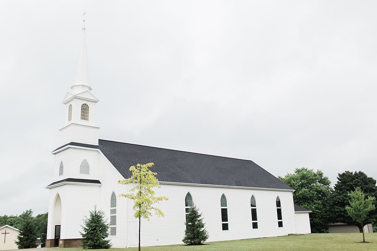 Arielle Peters Photography | Faith Lutheran Church on wedding day in Fort Wayne, Indiana. 