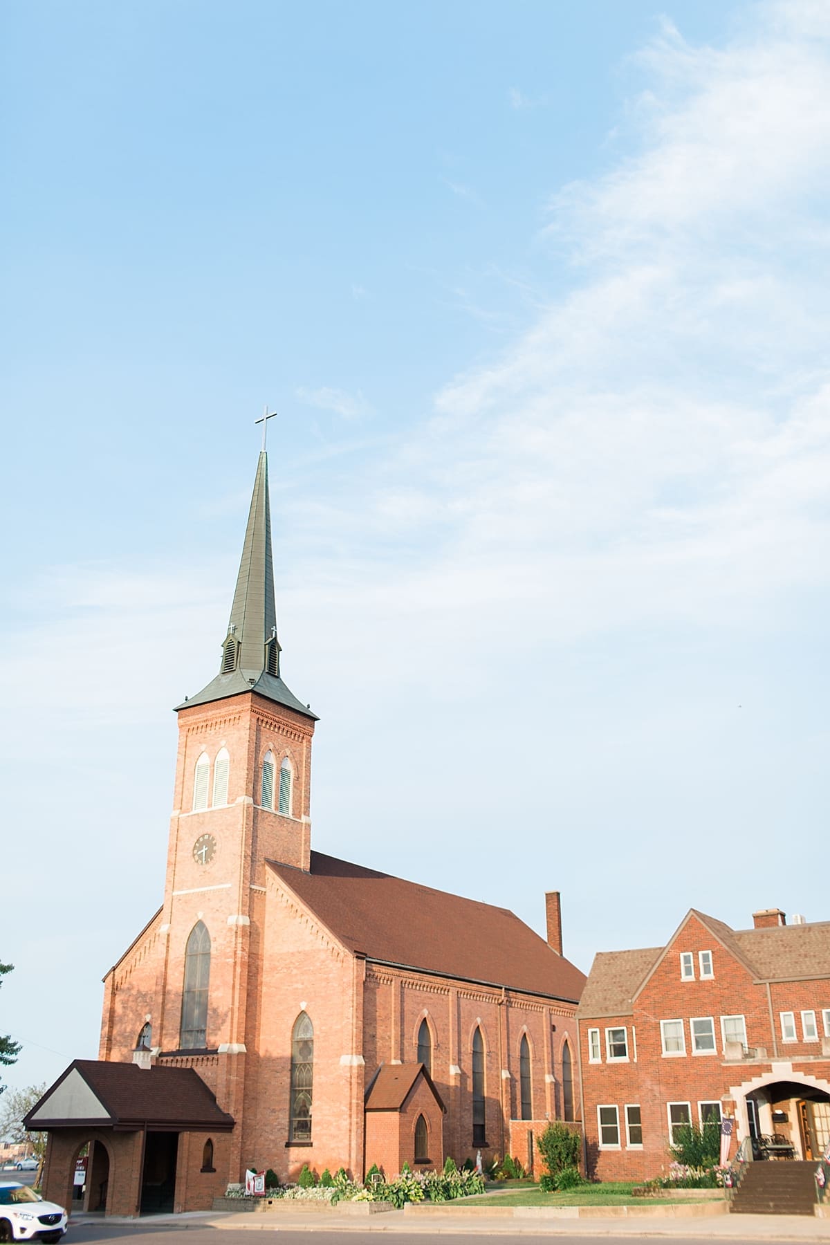 Arielle Peters Photography | Wedding church on summer wedding day at The Inn at Harbor Springs in St. Joseph, Michigan.
