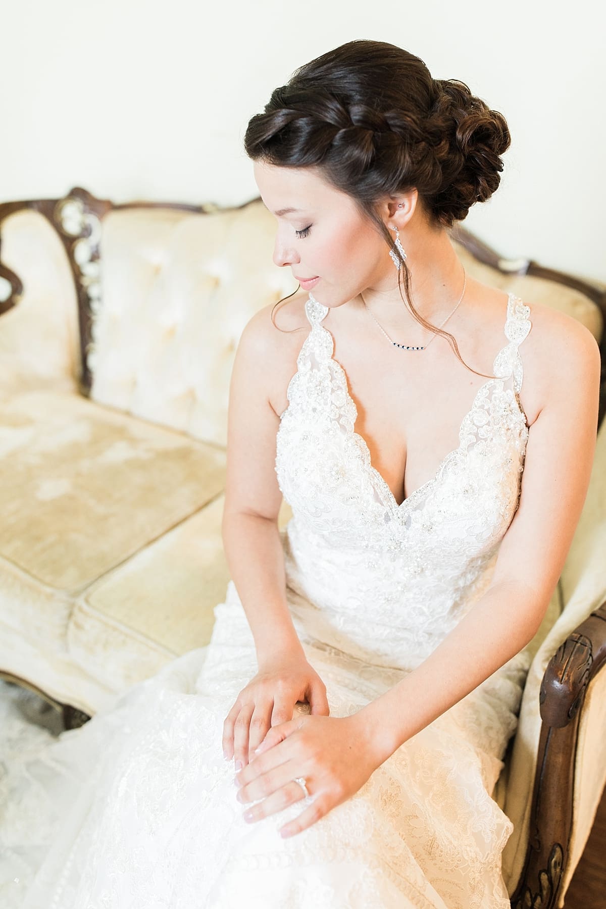 Arielle Peters Photography | Bride getting ready on wedding day at Newlife Community Church in Chicago, Illinois.