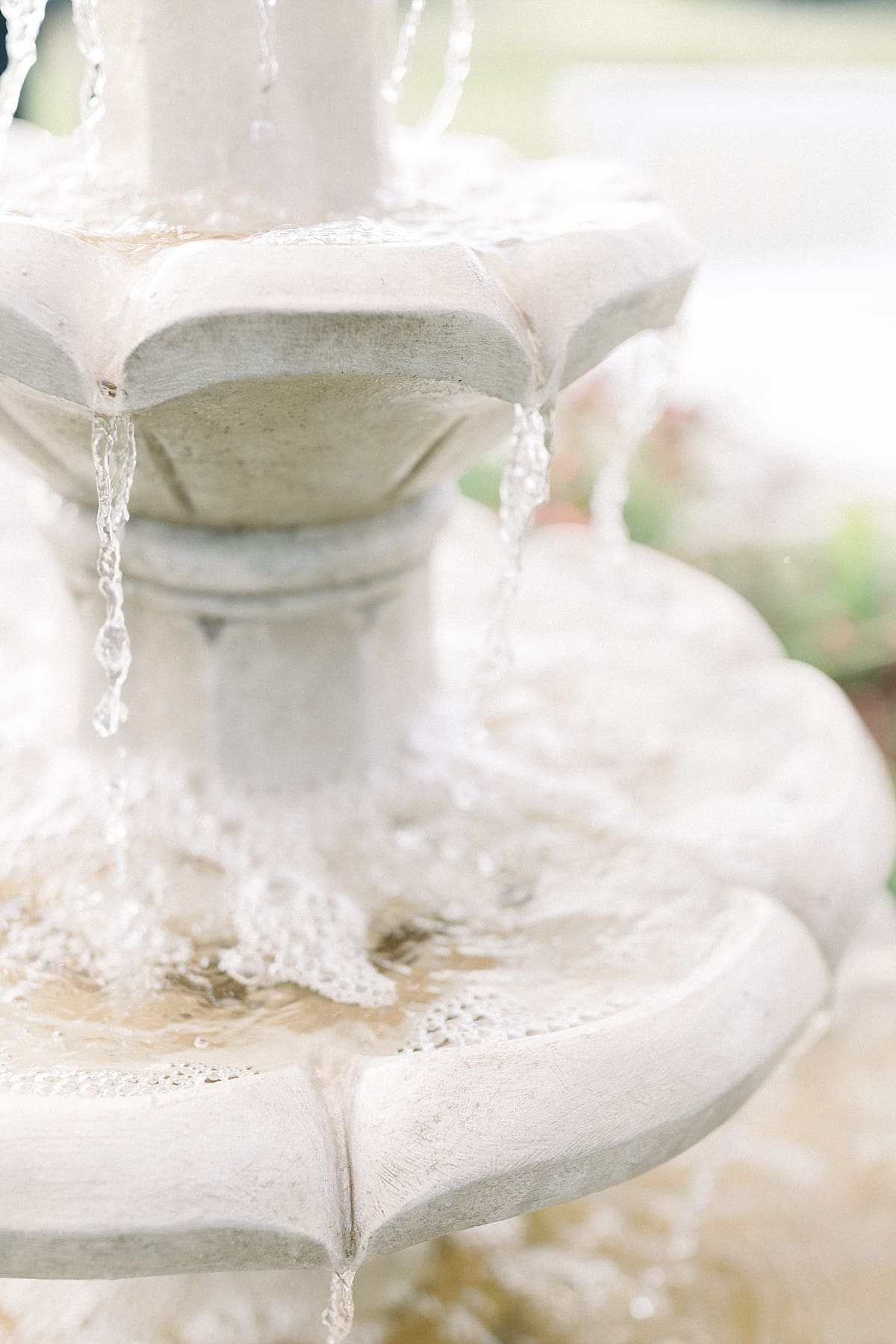 Arielle Peters Photography | Water fountain at The Blue Heron at Blackthorn in South Bend, Indiana on wedding day.