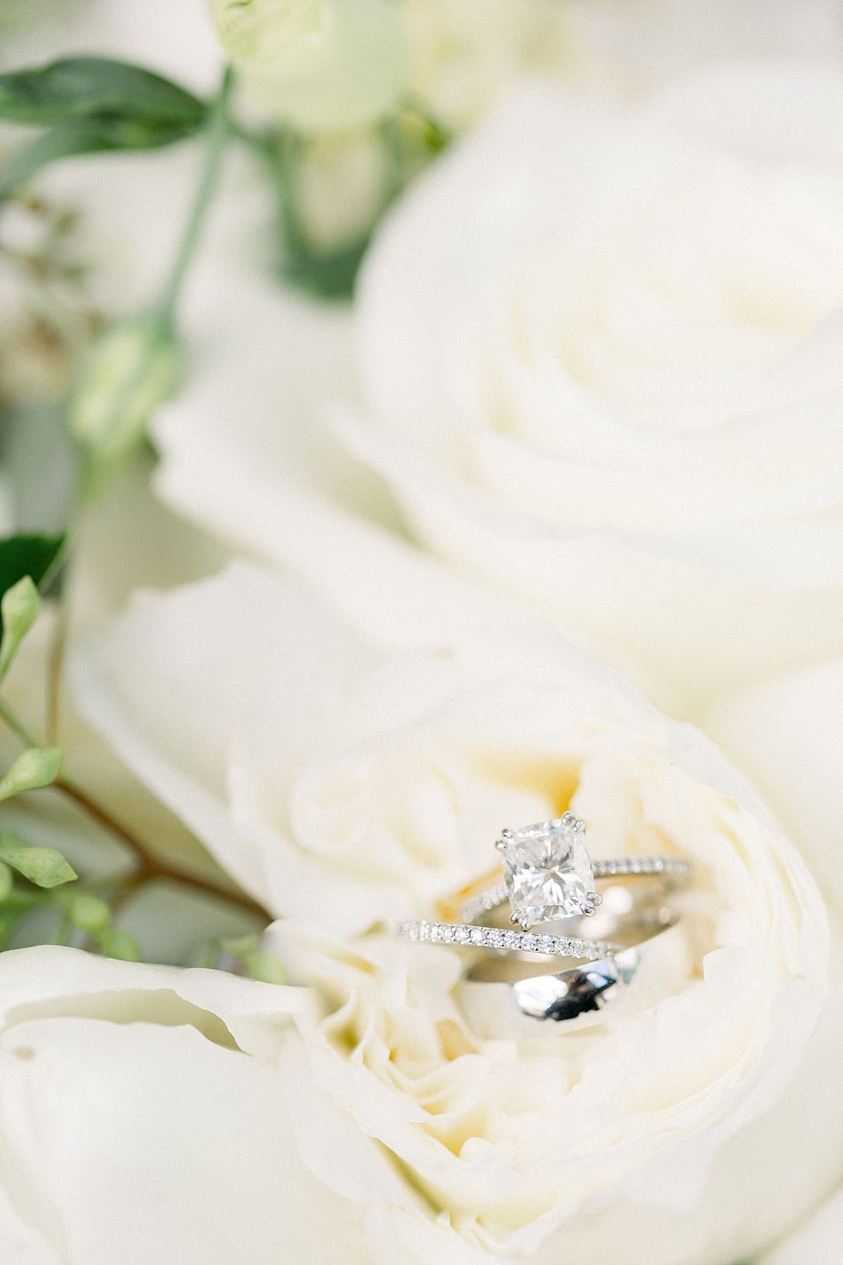 Arielle Peters Photography | Wedding rings on bridal bouquet on wedding day in Indianapolis. 
