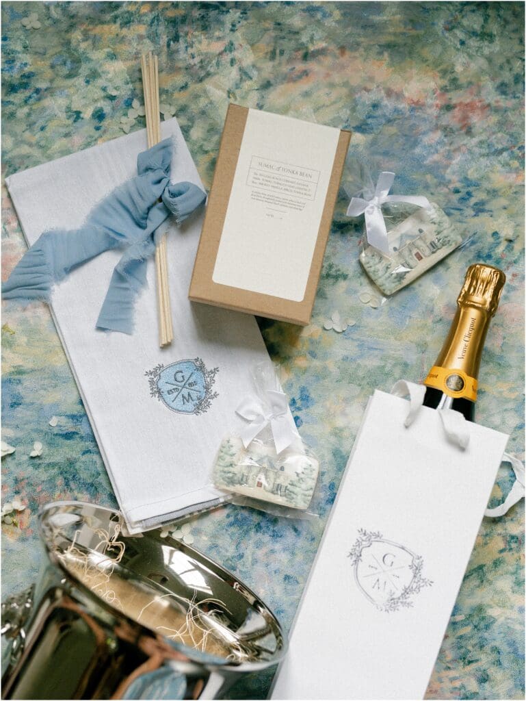 Wedding details and invitations