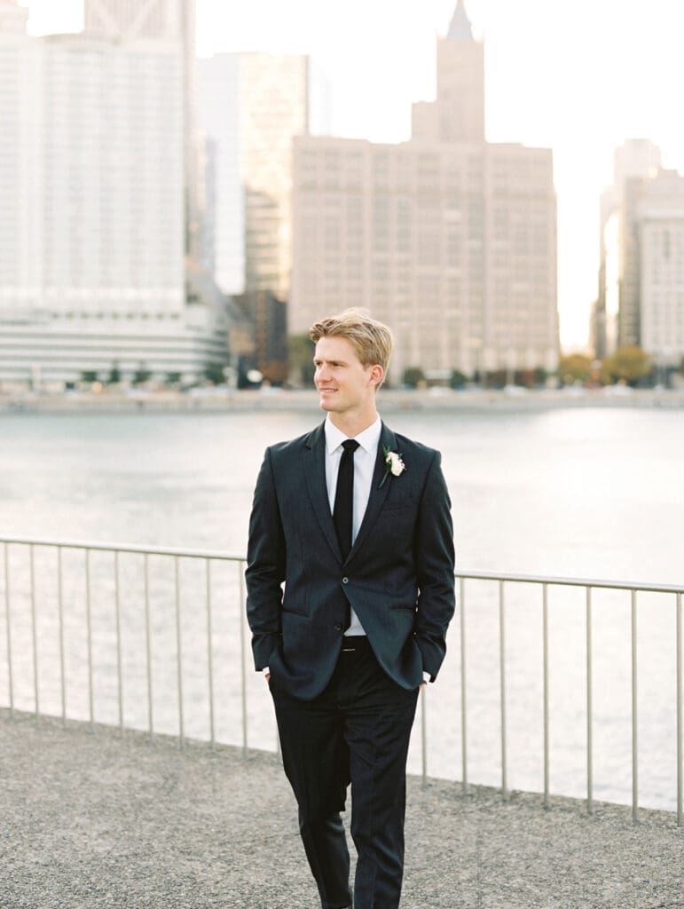 Outdoor grooms portraits in Chicago